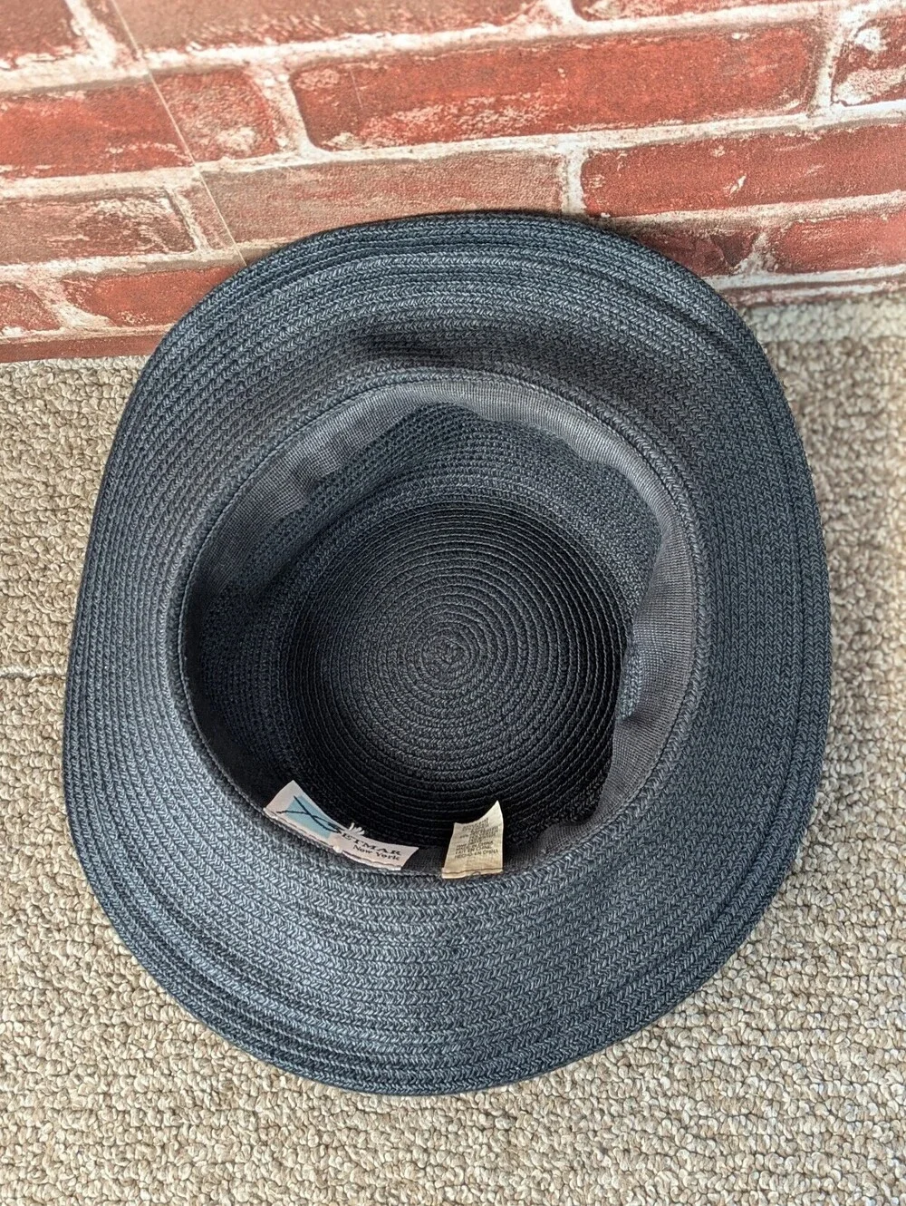 Betmar New York Womens Woven Straw Sun Hat Charcoal Grey Wide Brim Cloche